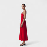 Karmiini mekko - Minimalistinen leikkaus