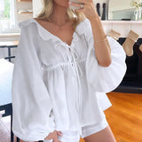 Alexandra - Rypytyspaita ja Shortsit
