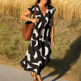 Magda - V-linjainen, ilmava mekko